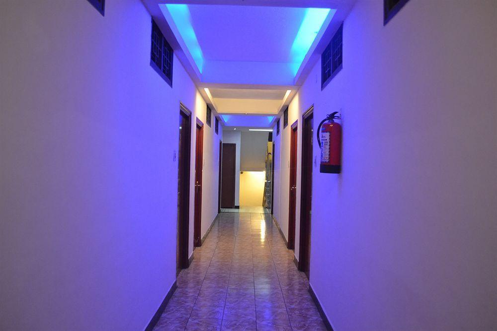 Deluxe Hotel Chennai Exteriör bild