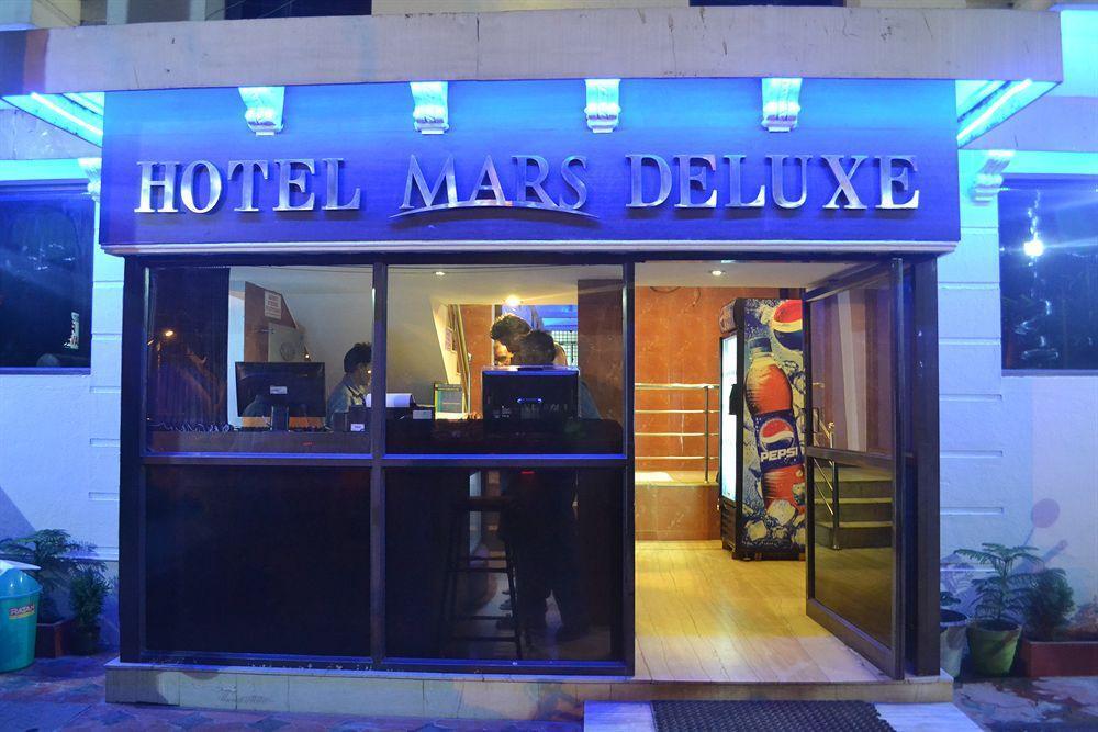 Deluxe Hotel Chennai Exteriör bild
